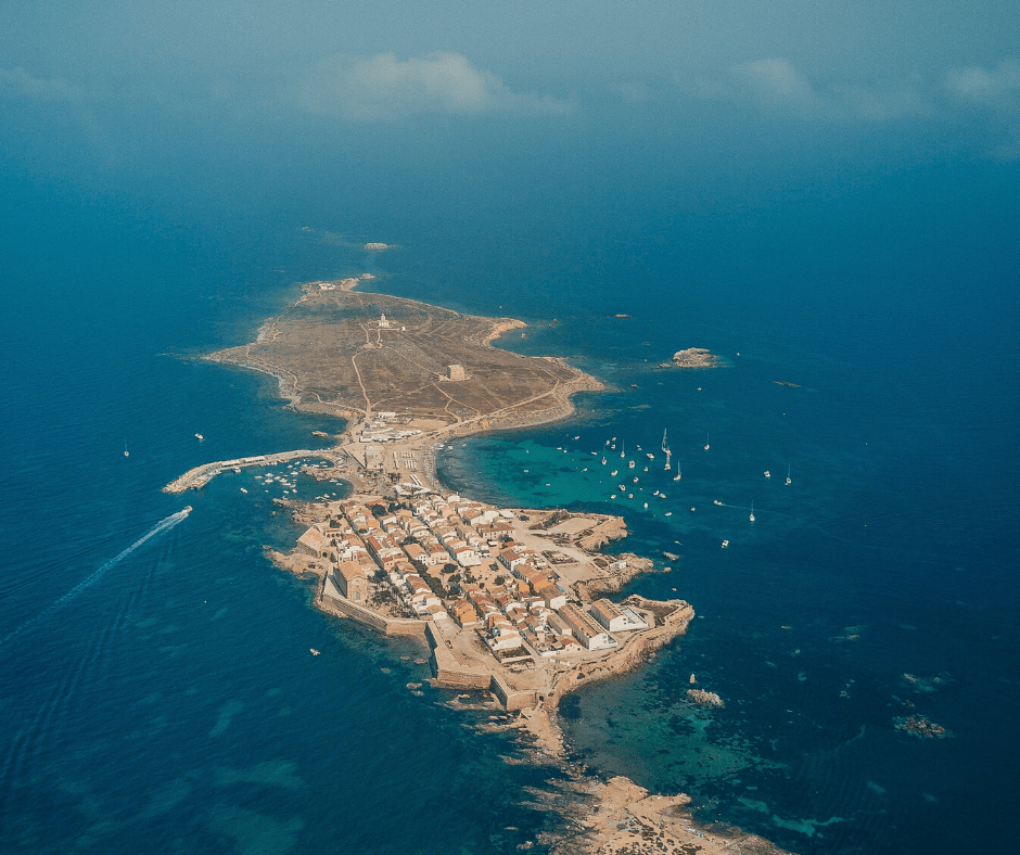 Escapadas a la Isla: Una Excursión de un Día a la Isla de Tabarca
